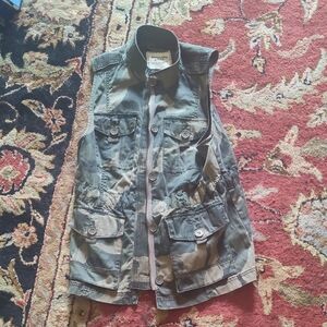 Camouflage Sleeveless Vest